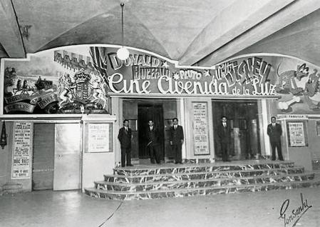 1943